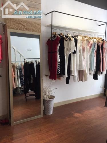 Cho thuê nhà mặt phố Huế 46m2 x 2 tầng, MT 5,1m riêng biệt