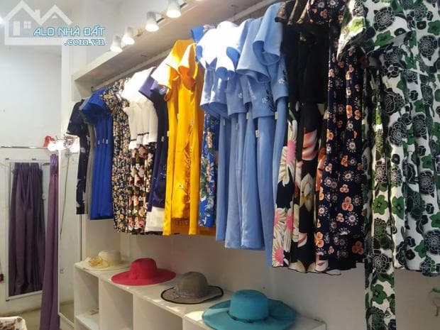 Cho thuê nhà mặt phố Bà Triệu, 40m2, 4m riêng biệt