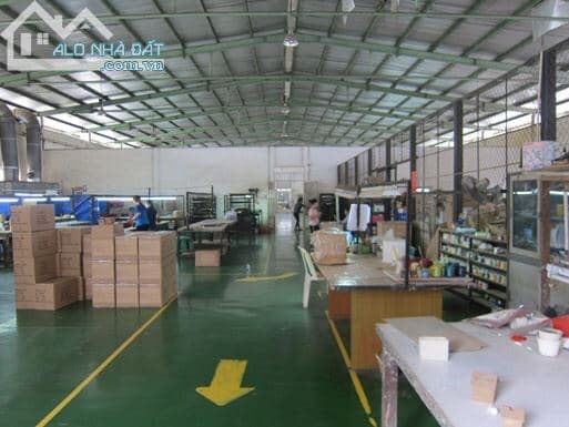 cho thuê gấp nhà xưởng đường Lê Thị Riêng P.Thới An Quận 12 diện tích 1600m2 giá 80tr/thán