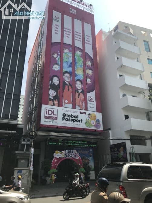 Cho thuê tòa nhà lớn tại Nguyễn Bỉnh Khiêm,q1