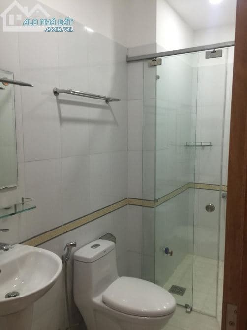 CĂN HỘ MỚI 100% LÝ THƯỜNG KIỆT GẦN TÔ HIẾN THÀNH, CÓ BAN CÔNG MÁY GIẶT RIÊNG GIÁ CHỈ 8 TR