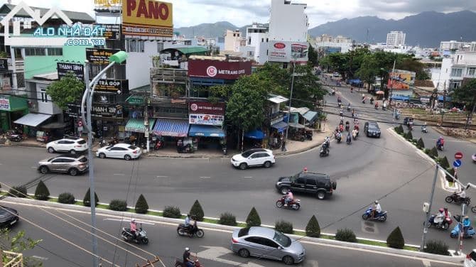 Bán nhà mặt tiền đường 23/10, Nha Trang - 18 tỷ 300