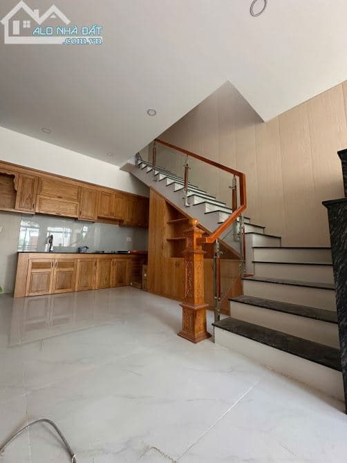 Bán nhà 1 trệt 2 lầu tại Khu dân cư Tín Nghĩa, Biên Hòa, Đồng Nai