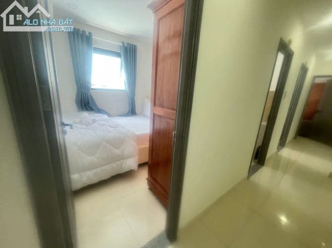 Cho thuê nhà kinh doanh 8 phòng + 2 căn hộ mini - Nha Trang