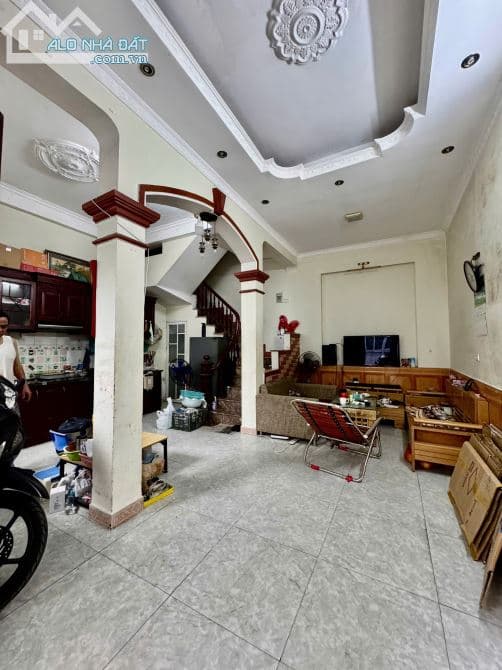 Bán nhà ngõ Hồ Tùng Mậu - 35m2 - Lô góc 2 mặt tiền