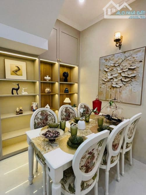 Villa 2 Tầng - Tân Cổ Điển - Kiệt Ô Tô HUYỀN TRÂN CÔNG CHÚA - Phường Thuỷ Xuân