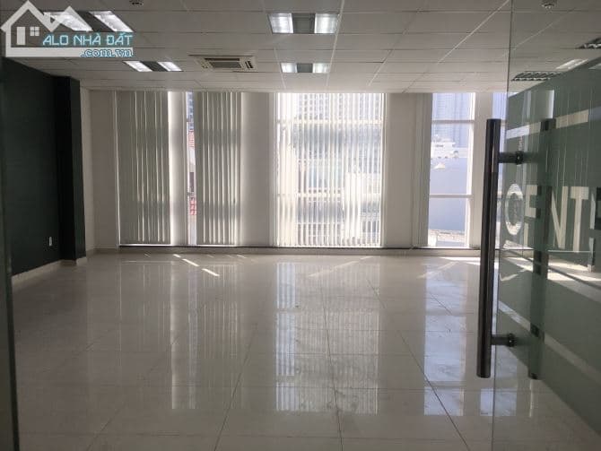 Văn Phòng 60m2, Trần Xuân Soạn, P. Tân Hưng, Quận 7. View kính thoáng mát