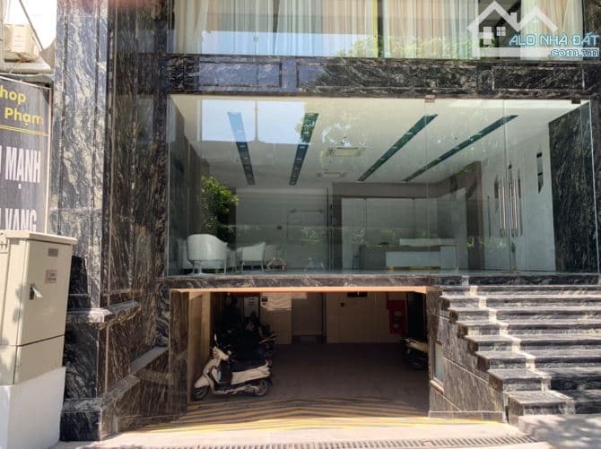 Nhà 6 Tầng, 100m2, Láng Hạ - Ô tô Vào Thoải Mái