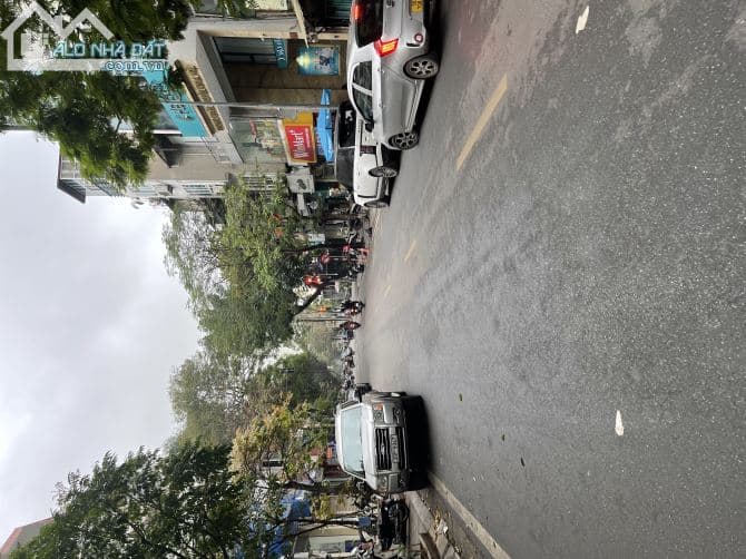 Cho thuê văn phòng Hòa Mã, 230m2 x 11 tầng