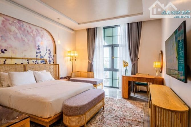 Cho thuê khách sạn mặt tiền Lê Thánh Tôn, P. Bến Nghé, Quận 1, 45 Phòng