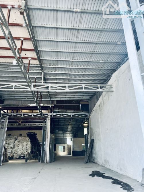 Cho thuê kho 600m2 mặt đường 32, Hoài Đức