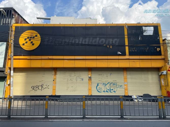 Cho thuê mặt bằng 20x10m Nguyễn Gia Trí, Bình Thạnh