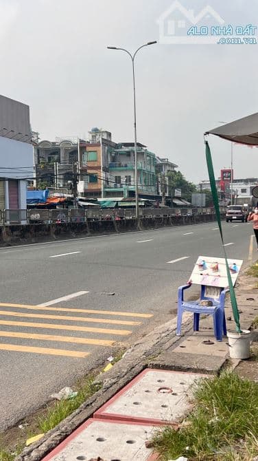 Bán đất đối diện chợ Bình Chánh, 84m², Sổ riêng, giá 580 triệu