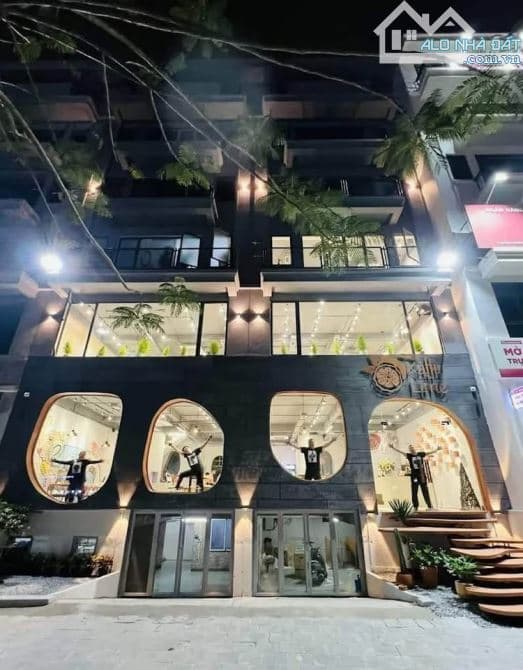 Cho thuê nhà mặt phố Hai Bà Trưng, Hoàn Kiếm - 80m2 x 4 tầng