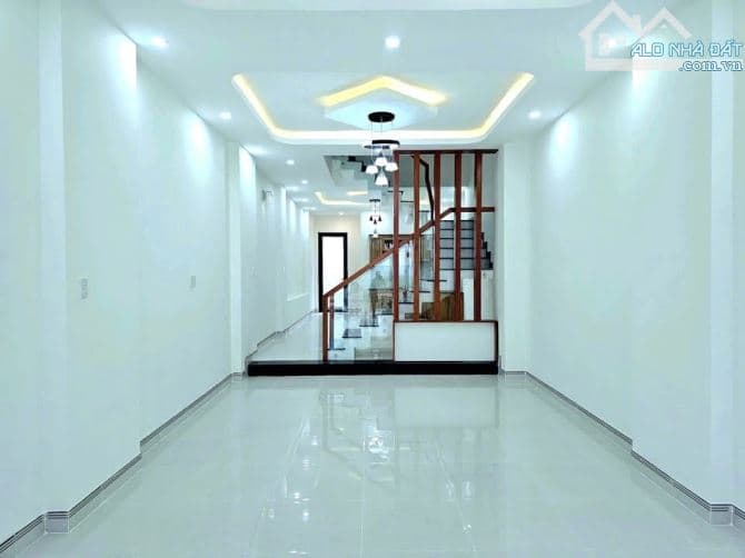 Bán nhà 1 trệt 3 lầu hoàn thiện đường N4 Võ Thị Sáu, phường Trấn Biên