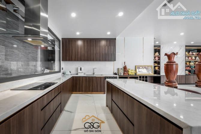 Nhà 7 tầng 2MT tại Lý Thường Kiệt, Tân Bình, vừa ở vừa cho thuê