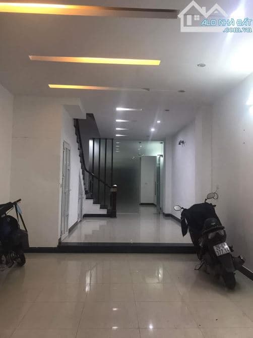 Cho thuê nhà riêng ngõ 168 Nguyễn Xiển, Thanh Xuân - 60m² x 5 tầng