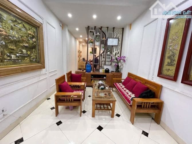 Cho thuê nhà Cự Khối, Long Biên, 7.5 triệu, 46m2, 4 tầng