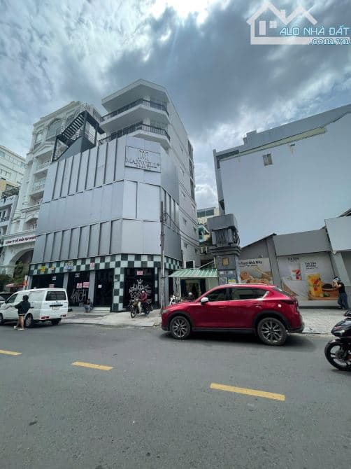 Cho thuê nhà mặt tiền đường Trần Nhật Duật, Quận 1