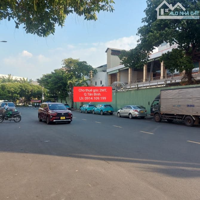Cho thuê mặt tiền 15x20m đường Hoàng Việt, Quận Tân Bình.