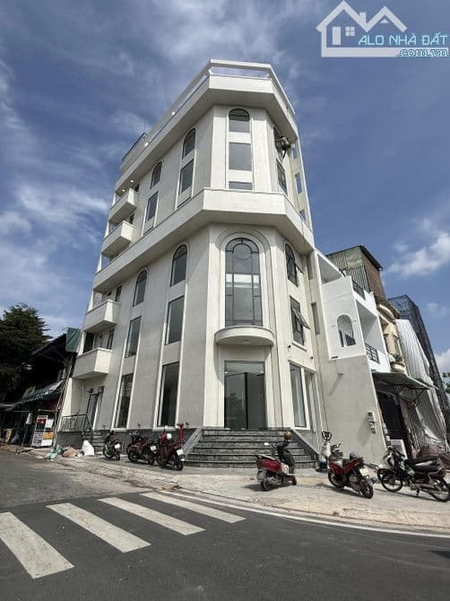CHO THUÊ BUILDING CĂN GÓC 2 MẶT TIỀN Đ.DƯƠNG QUẢNG HÀM (HẦM 7 LẦU DT 800m2)