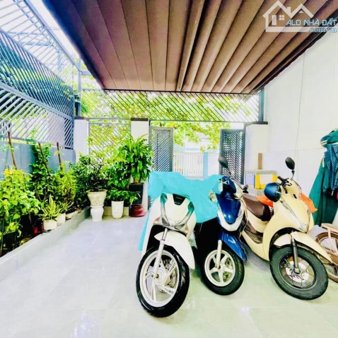 Nhà 2 tầng đường Nguyễn Nhàn – 100m2, ngang 5m – Giá 5,X tỷ