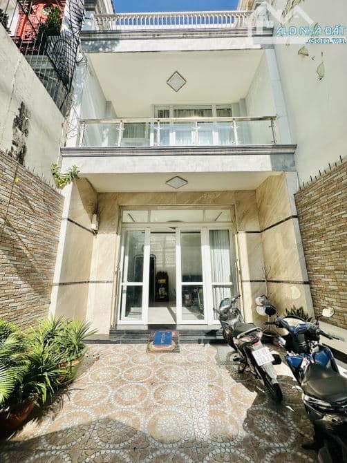 Bán Nhà Hẻm 12m, Đường 3/2, Quận 10 - 230m2, 3 Tầng, Giá 59 Tỷ