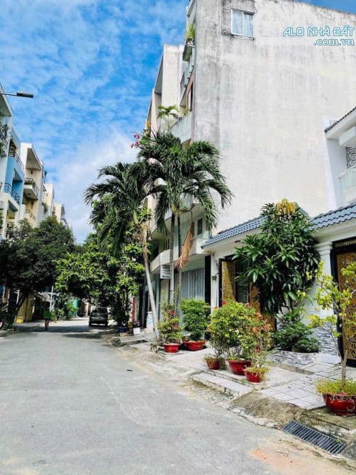 Bán Nhà Góc 2 Mặt Tiền, Hẻm Xe Tải 10m - Chu Văn An, Bình Thạnh