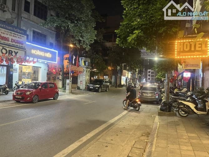 Bán nhà mặt phố Vọng, 319m2, giá 65 tỷ, HXH, HX