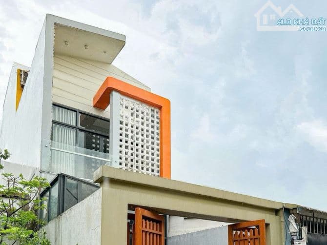 Bán nhà hẻm thông, gần An Sương, Q.12 - 114m², 4PN