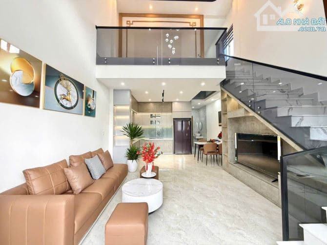 Nhà kiệt Trần Văn Dư, gần biển 100m, giá 5 tỷ 6