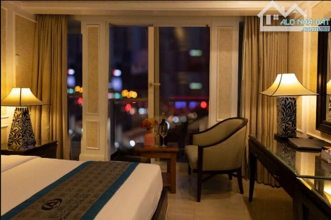 Cho thuê khách sạn 64 phòng mặt tiền Trần Hưng Đạo Q1