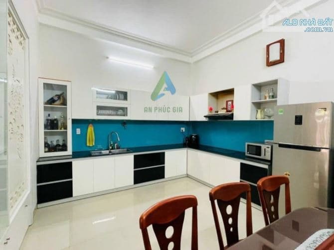 CHO THUÊ NHÀ NGUYÊN CĂN MẶT TIỀN ĐƯỜNG HƯNG HÓA 4 - 80 M² - 3 PN - GIÁ 15 TRIỆU