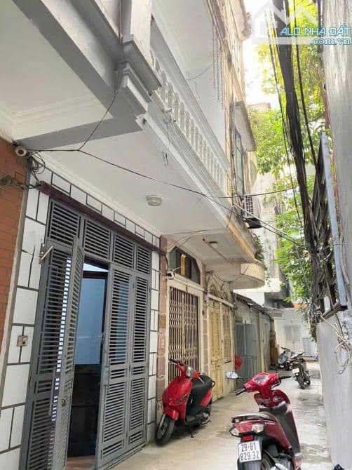 Cho thuê nhà ngõ 463 ĐỘI CẤN. 13.5 triệu/ tháng. Phù hợp ở hộ gđ, KD Onl, VP.