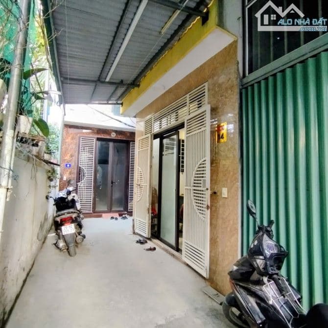 Bán nhà lô góc 2 mặt thoáng tại Lai Xá, vị trí đẹp