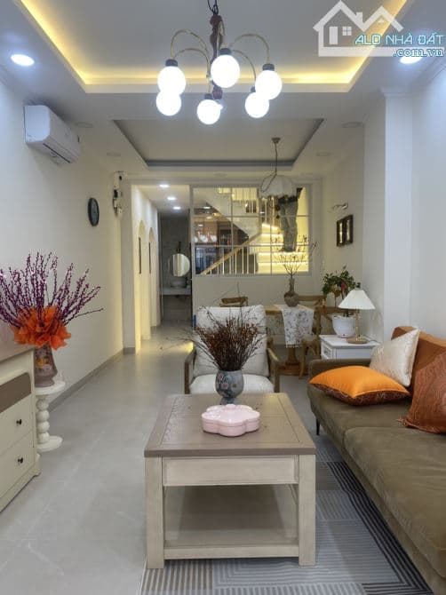 Q.10 - Tô Hiến Thành - Hẻm 3 gác - 3PN - 37m2 - Full nội thất - 7,78 tỷ