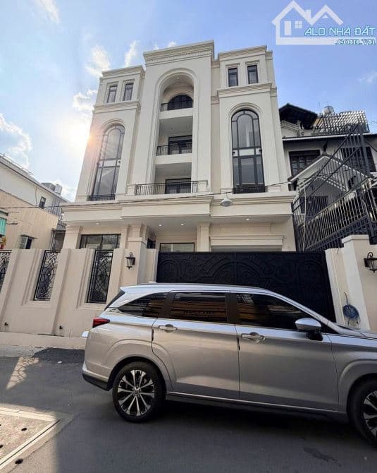 Bán biệt thự 2MT Lê Văn Sỹ, Q.3 - DT 12m x 23.5m, Giá 130 Tỷ