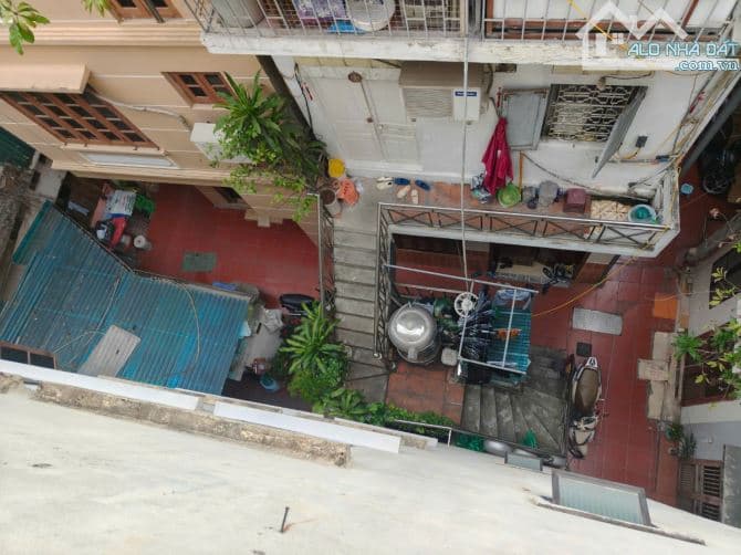 Nhà đẹp Trần Quốc Toản, ngõ rộng ô tô đỗ sát cửa, 35m2