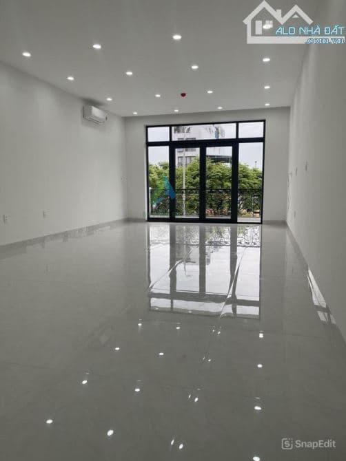 Cho thuê nhà nguyên căn mặt tiền đường 30/4, Đà Nẵng