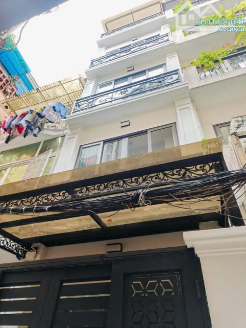 Nhà mới 5 tầng ngõ rộng Hoàng Hoa Thám, Ba Đình, giá 10.9 tỷ