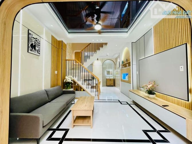 Bán nhà quận 11, Lữ Gia, 65,3m2, 2 tỷ 300 (Sổ Hồng)