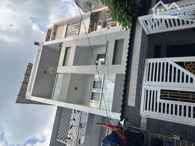 Bán nhà hẻm thông, gần BV Thống Nhất, Tân Bình - 50m2, 3 tầng, SHR