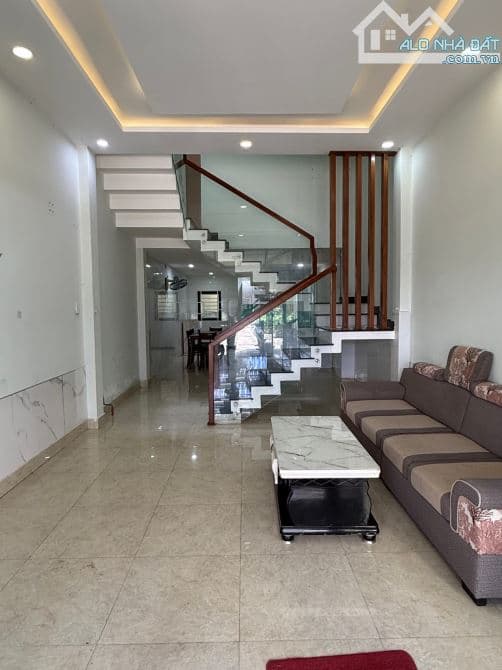 Bán nhà 3 tầng, Hòa Cường, 7.9 tỷ