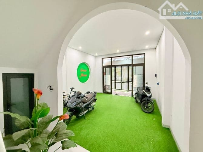 Nhà Nguyễn Nho Túy, 75m2, 3 tầng, giá 8.1 tỷ