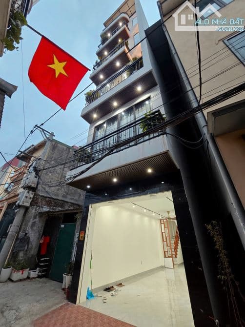 Nhà 6 tầng, có thang máy, ô tô vào được – Nguyễn Văn Linh