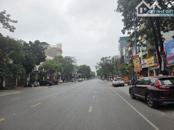 Bán Nhà 3 Tầng, Nguyễn Văn Cừ, Bắc Ninh - 82m²