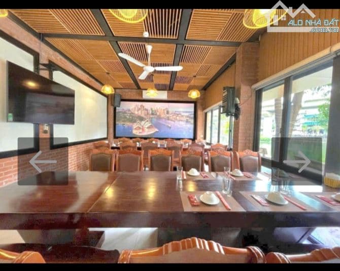 Đất Hào Nam, Đống Đa - Lô góc 2 mặt tiền, view hồ, DT 114m2, giá 27 tỷ