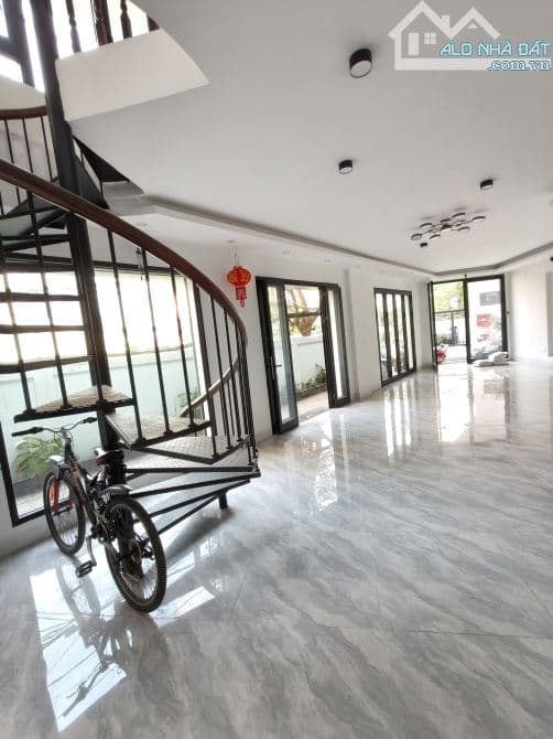 Cho thuê văn phòng 130m2 Nguyễn Thị Định, Cầu Giấy, giá 33 triệu