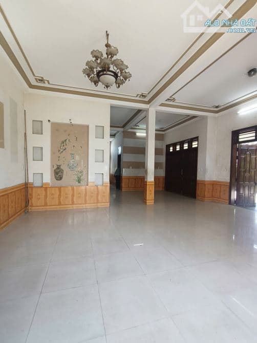 Bán nhà lô góc 2 mặt tiền, diện tích 125m², Cẩm Lệ