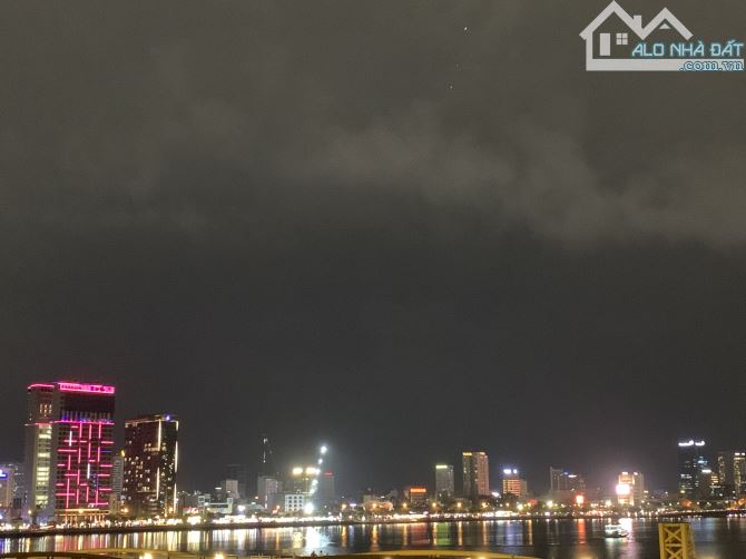 Căn hộ duplex 3PN, 127m2, mặt sông Hàn, giá 9 tỷ 300